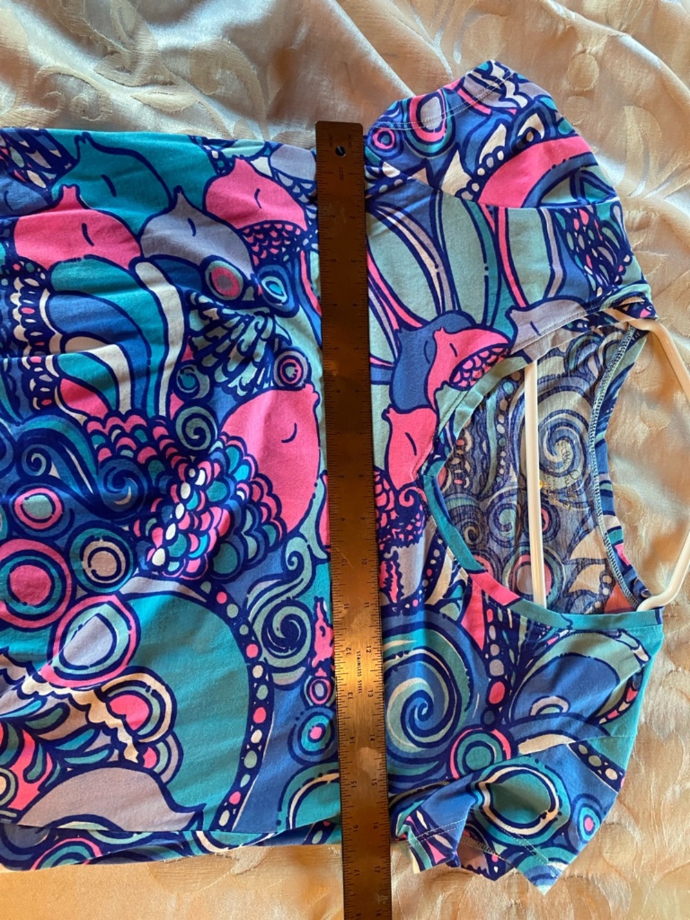 Lilly Pulitzer Vibrant Blue and Pink Short Sleeve Tee - Picture 4 of 4